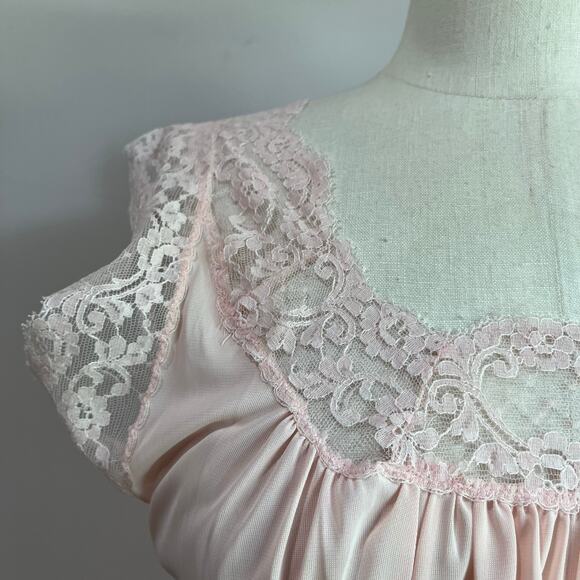 Vintage Night Slip Milkmaid Pink with Lace Detailing Nylon Night Gown Sz M/L - Picture 6 of 9